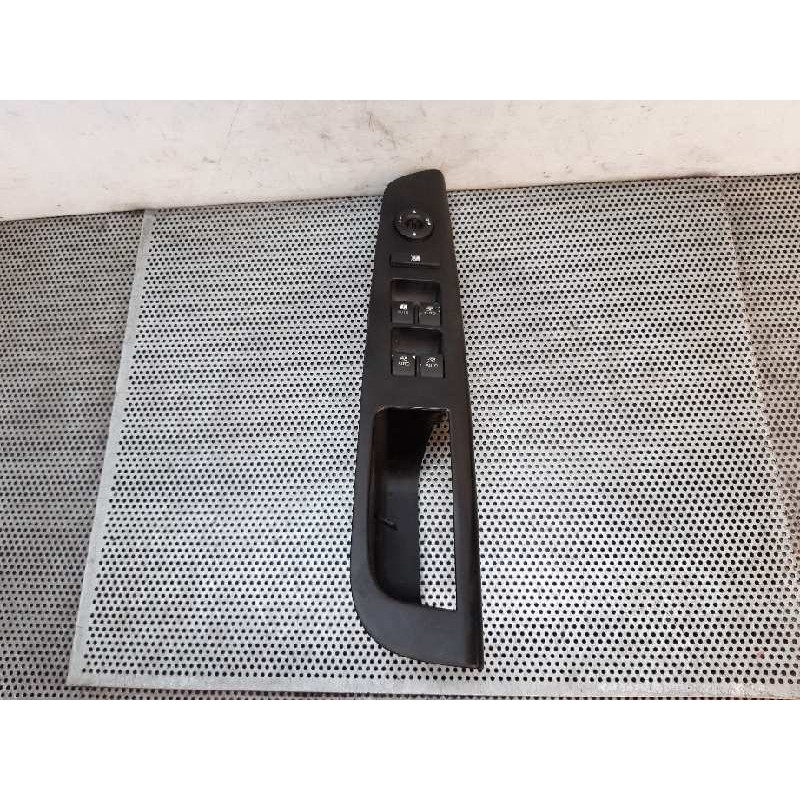 Recambio de mando elevalunas delantero izquierdo para kia cee´d drive referencia OEM IAM 935701H120 823511H010 