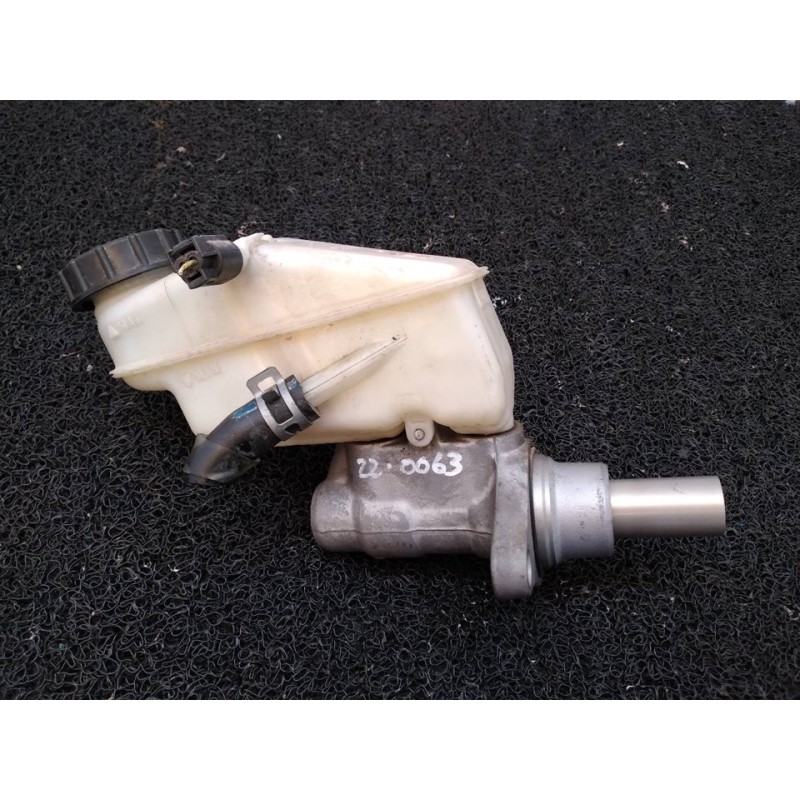 Recambio de bomba freno para toyota yaris ts referencia OEM IAM - Rojo 2
