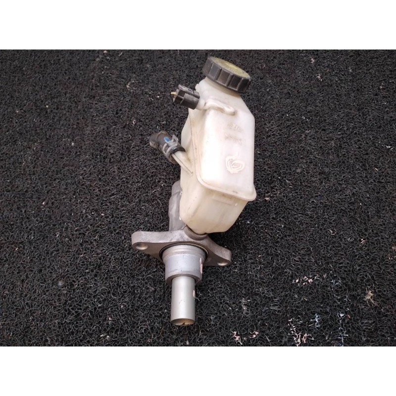 Recambio de bomba freno para toyota yaris ts referencia OEM IAM - Rojo 3