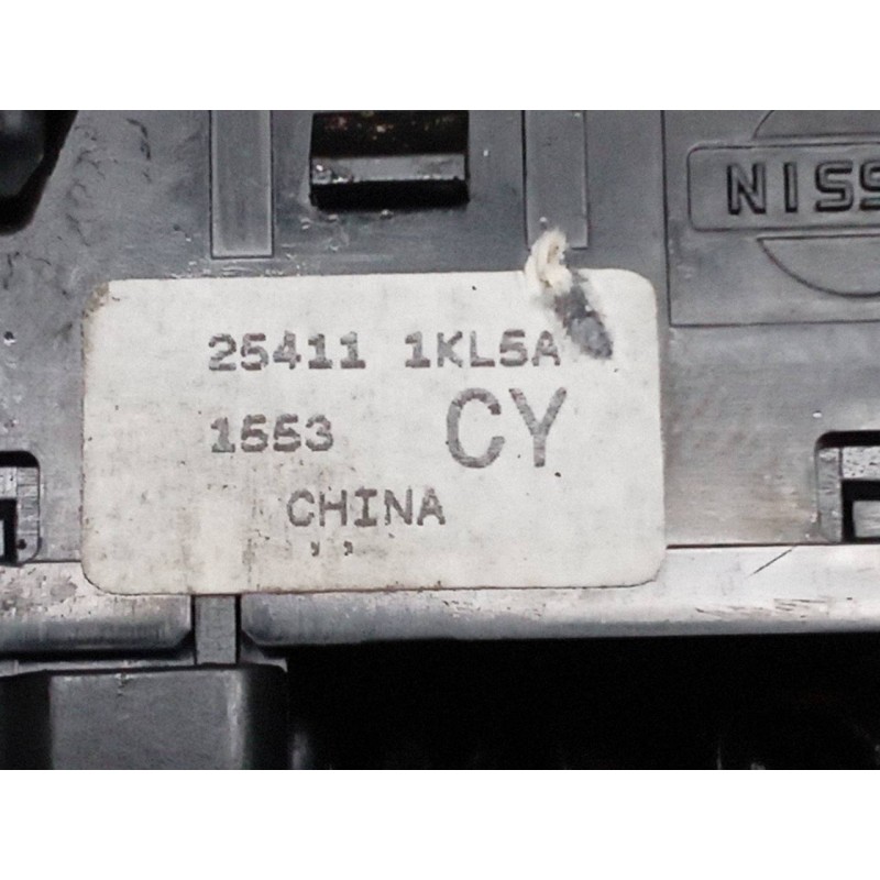 Recambio de mando elevalunas trasero derecho para nissan juke (f15) acenta referencia OEM IAM 254111KL5A 2