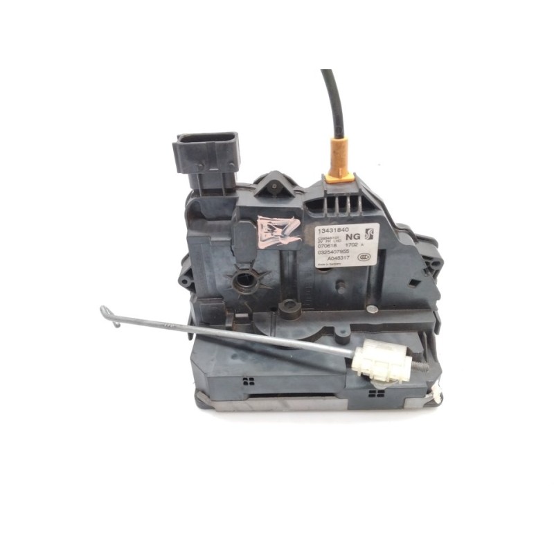 Recambio de cerradura puerta delantera derecha para opel corsa e business referencia OEM IAM 13431840 A048317 070618