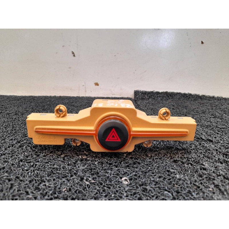 Recambio de warning para kia carens (un) emotion referencia OEM IAM 937901D00002  