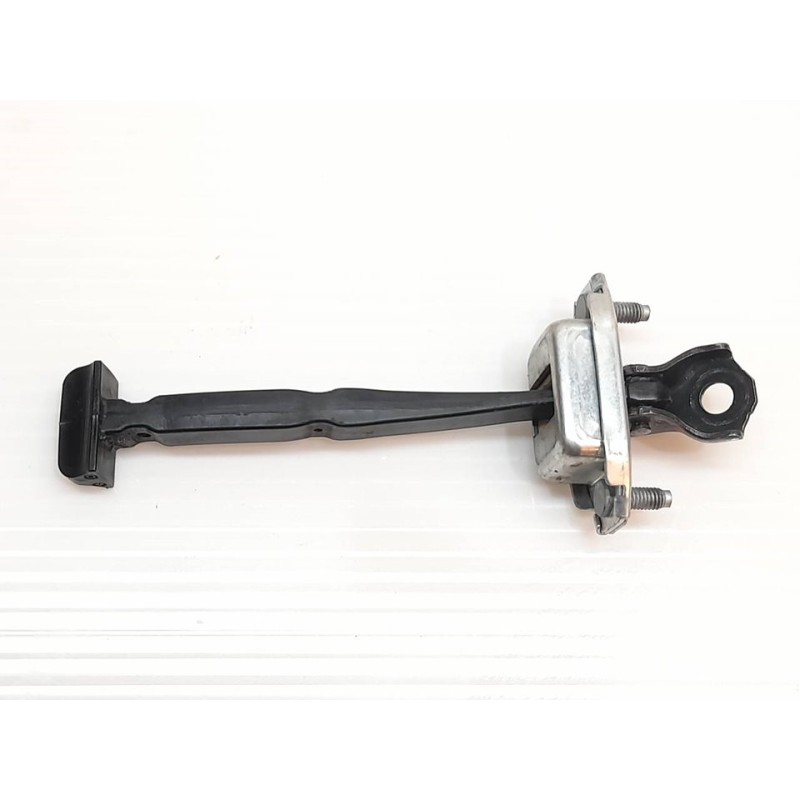 Recambio de retenedor puerta trasera izquierda para renault captur ii e-tech engineered referencia OEM IAM 20210111  