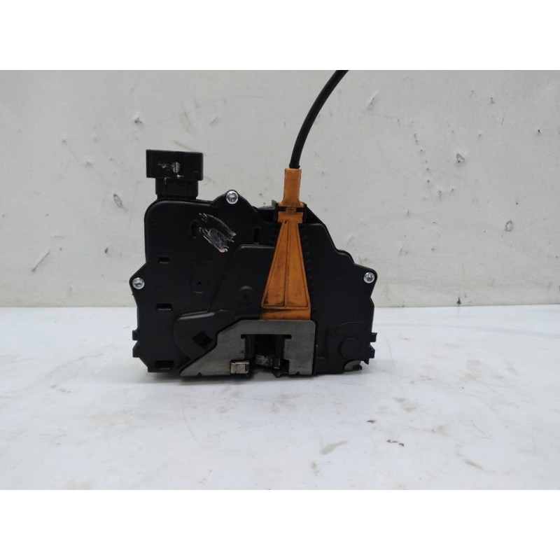 Recambio de cerradura puerta delantera izquierda para opel corsa e business referencia OEM IAM 13431841 2