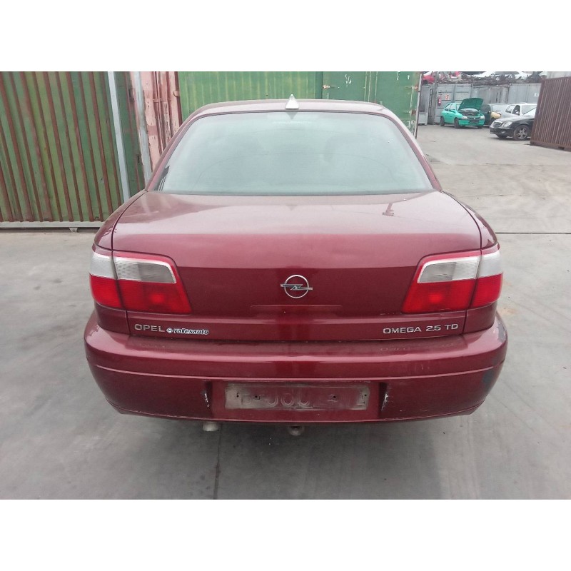 opel omega b del año 2000