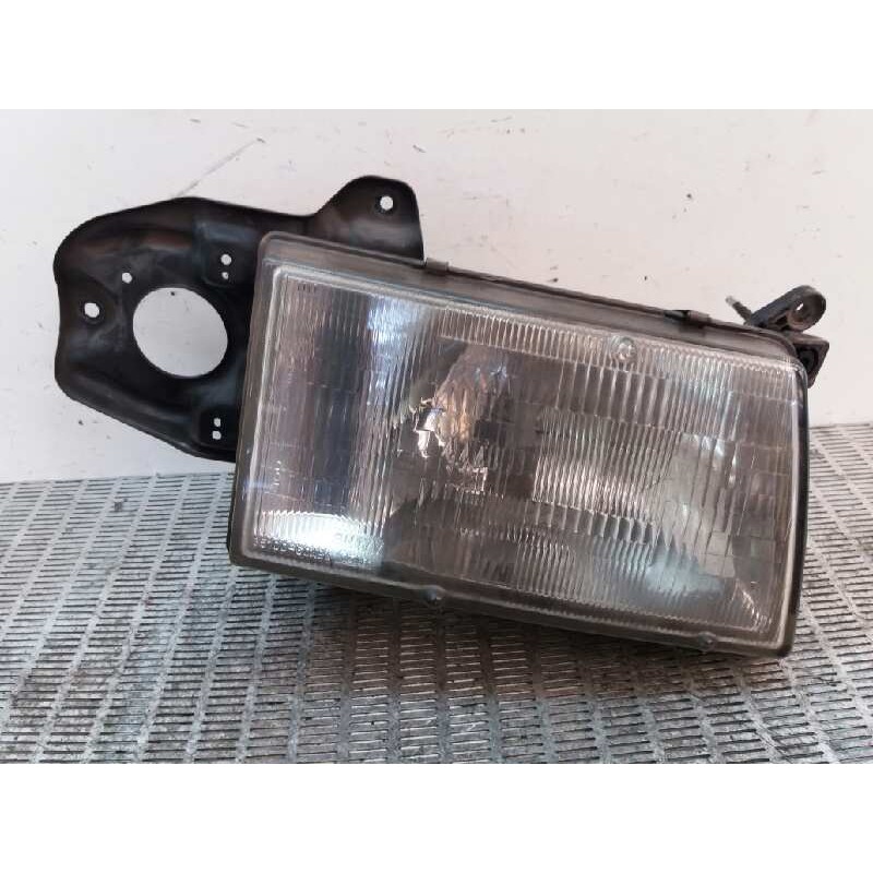 Recambio de faro derecho para geo tracker 1.6 referencia OEM IAM 3510060AB  STANLEY