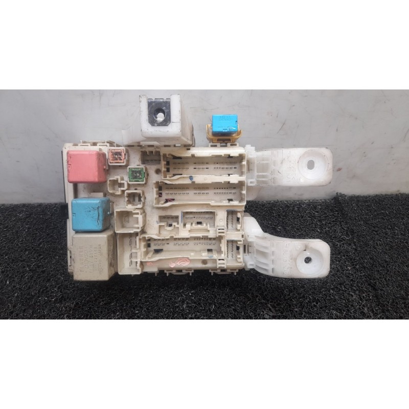 Recambio de caja reles / fusibles para toyota prius (nhw20) sol referencia OEM IAM 8273047290 8I021635 9711A - Blanco 2