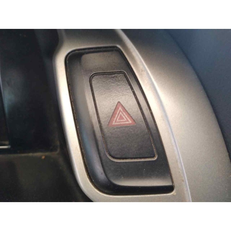 Recambio de warning para audi a4 ber. (b8) e referencia OEM IAM   