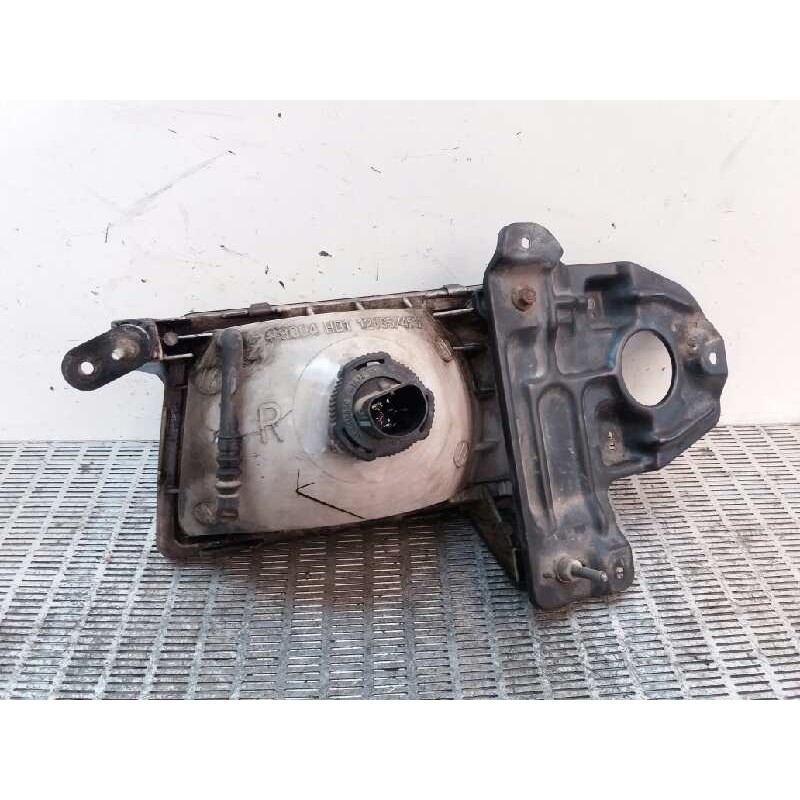 Recambio de faro derecho para geo tracker 1.6 referencia OEM IAM 3510060AB  STANLEY 4