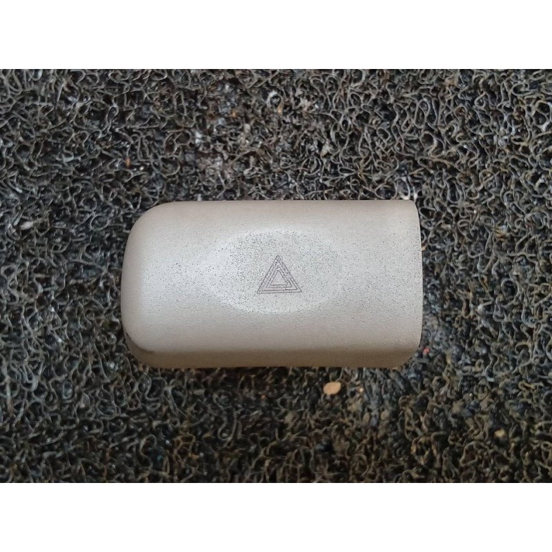 Recambio de warning para nissan cabstar 01.04  cabina simple cabina individual referencia OEM IAM   