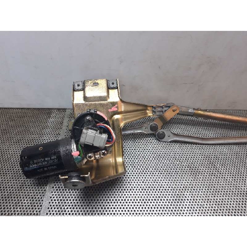 Recambio de motor limpia delantero para renault 19 hatchback (b/c53) 1.8 cat-u referencia OEM IAM BOSCH0390246326 - Negro 5