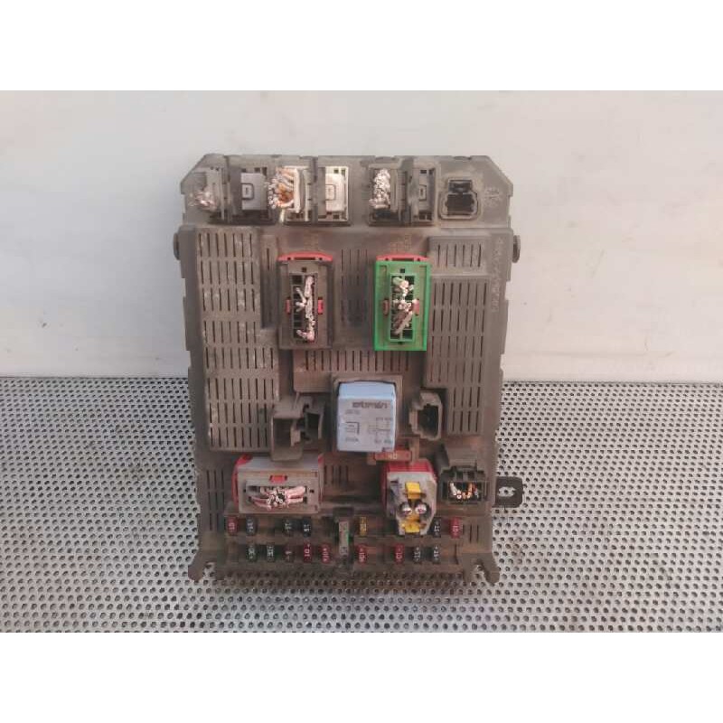 Recambio de caja reles / fusibles para citroën c5 berlina 2.0 hdi x referencia OEM IAM 9645030380  