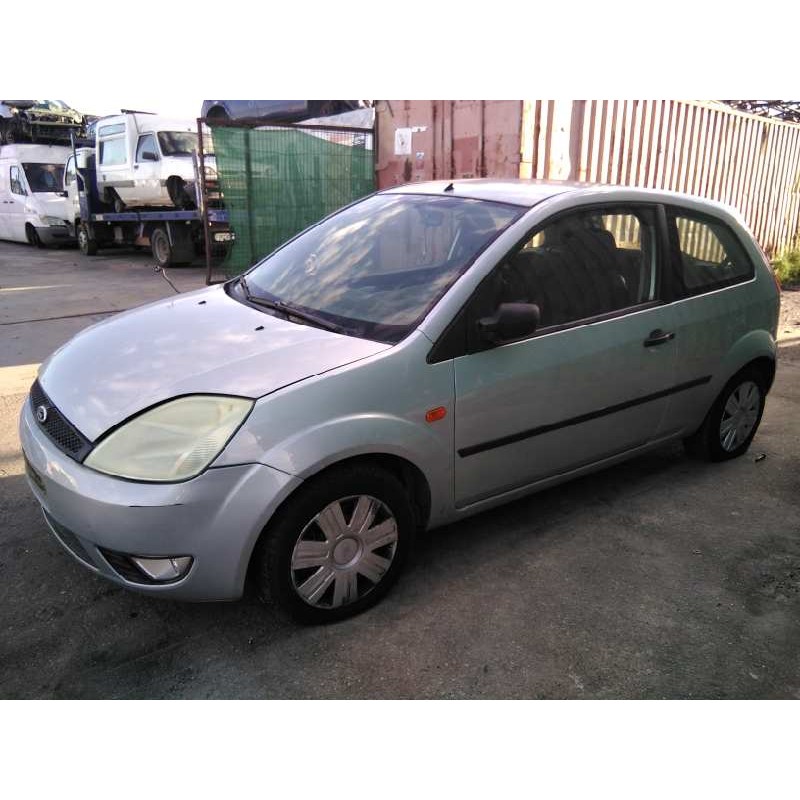 ford fiesta (cbk) del año 2004