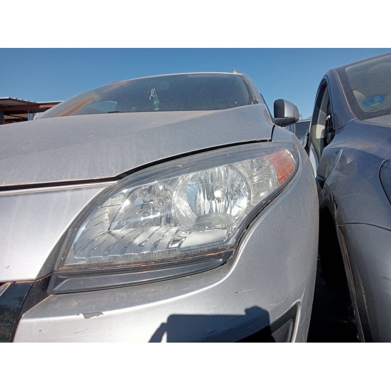 Recambio de faro izquierdo para renault megane iii sport tourer dynamique referencia OEM IAM   