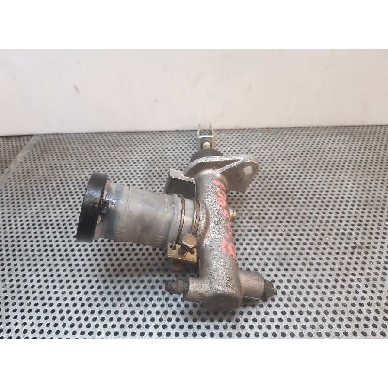 Recambio de bomba embrague para ford maverick (ml) gls referencia OEM IAM 2