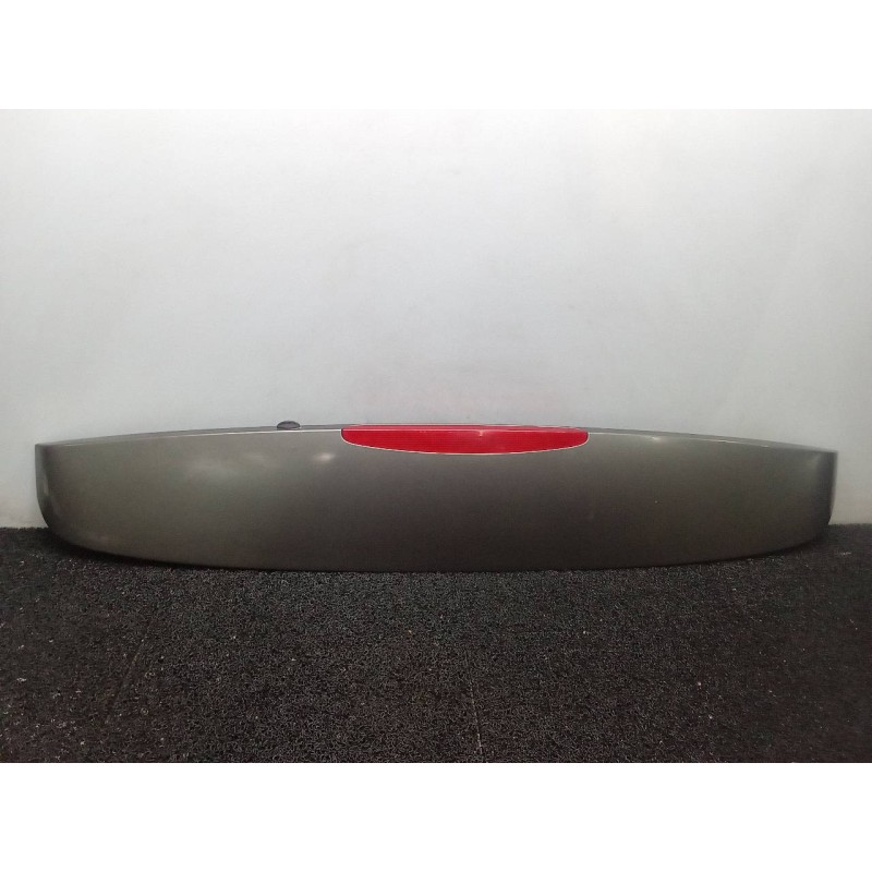 Recambio de aleron trasero para renault laguna ii grandtour (kg0) privilege referencia OEM IAM 7700424316  