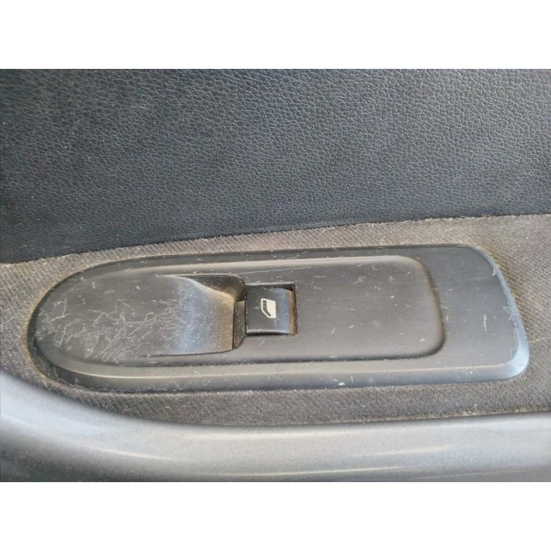 Recambio de mando elevalunas delantero derecho para peugeot 308 sw confort referencia OEM IAM   