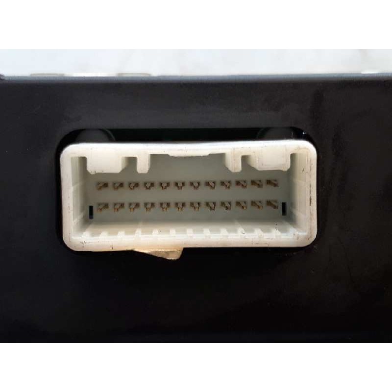 Recambio de pantalla multifuncion para nissan almera (n16/e) visia referencia OEM IAM NS0123472 21677652 4