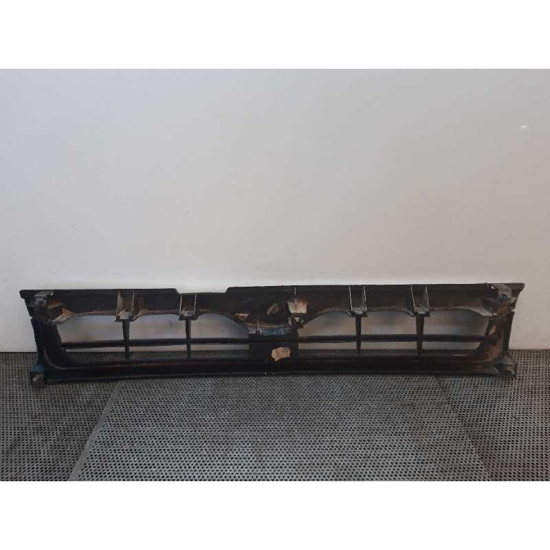 Recambio de rejilla delantera para ford maverick (ml) gls referencia OEM IAM 623100F100 2