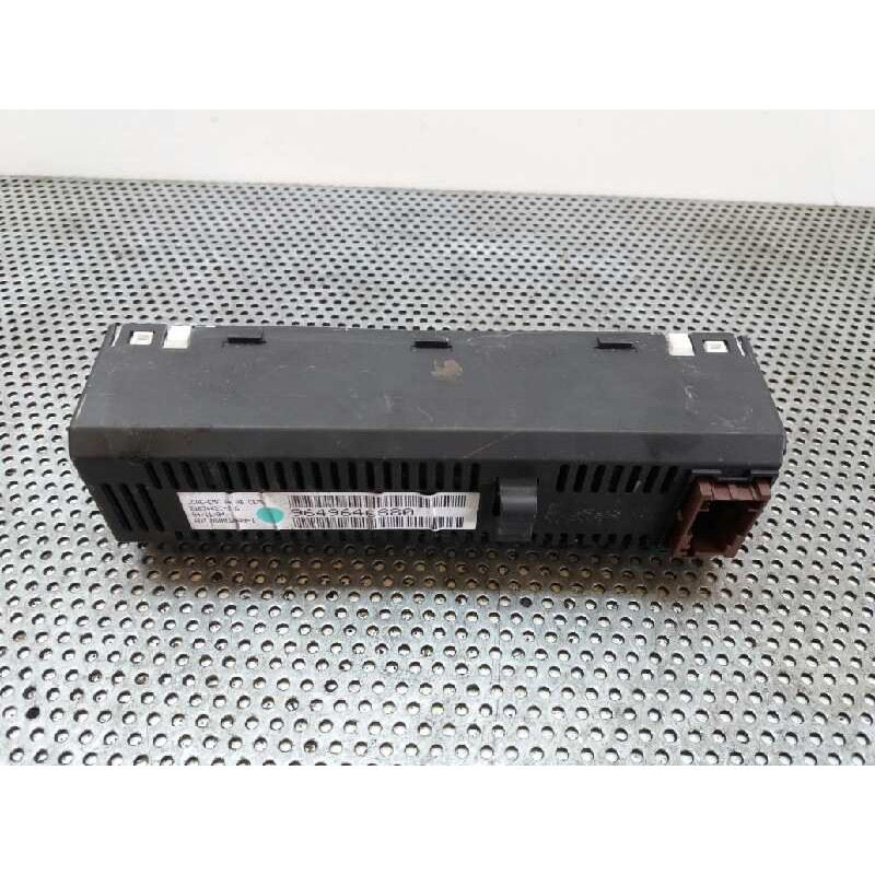 Recambio de pantalla multifuncion para citroën c4 coupe vtr plus referencia OEM IAM 9649646880 - Gris 2