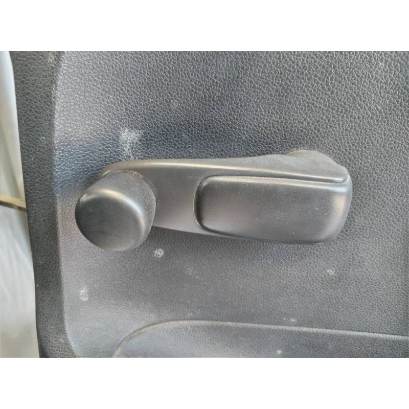 Recambio de maneta elevalunas trasera derecha para peugeot 308 sw confort referencia OEM IAM   