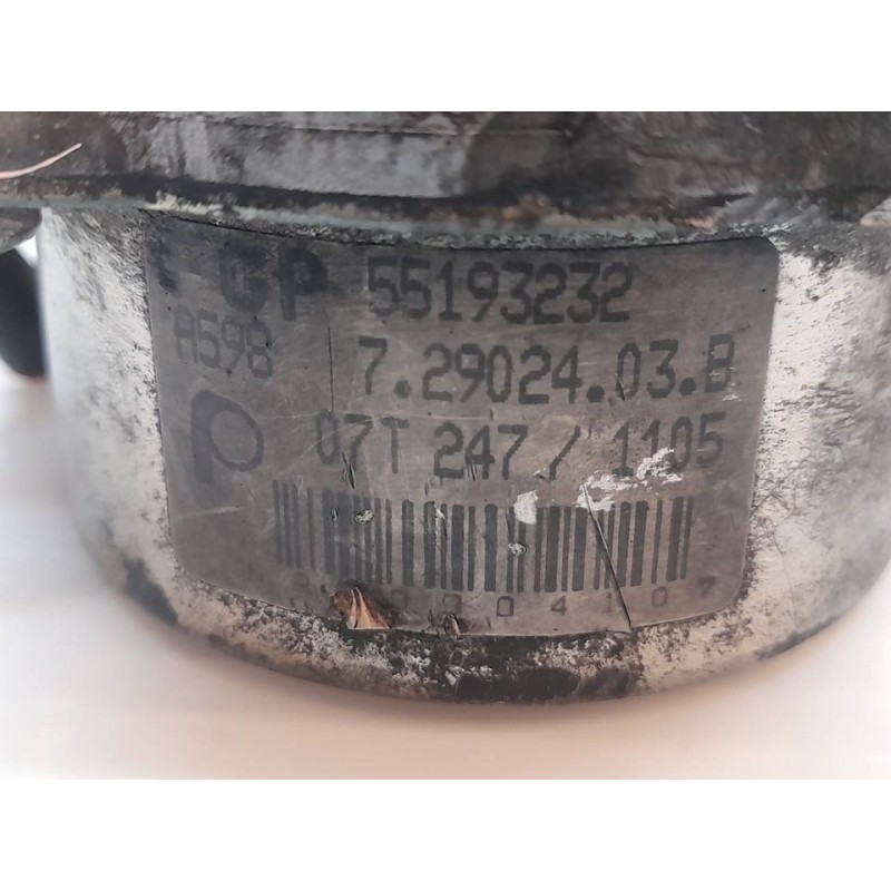 Recambio de depresor freno / bomba vacio para fiat linea (110) dynamic referencia OEM IAM 55193232 72902403B - Blanco 2