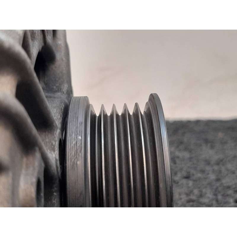 Recambio de alternador para opel astra gtc enjoy referencia OEM IAM 0124425025 55556071 BOSCH - Negro 4