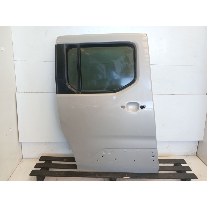 Recambio de puerta lateral corredera derecha para opel combo life expression referencia OEM IAM   