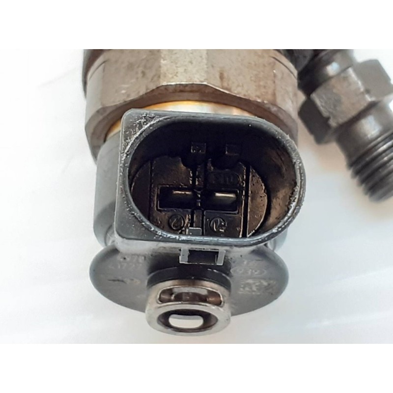 Recambio de inyector para bmw serie 3 lim. (f30) 318d referencia OEM IAM 0445110601  BOSCH - Gris 2