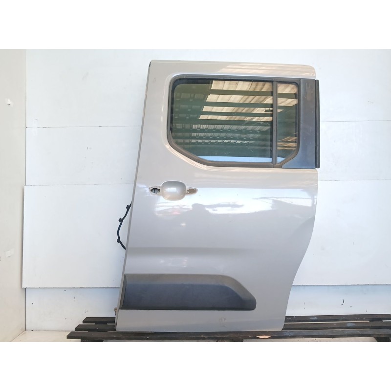 Recambio de puerta lateral corredera izquierda para opel combo life expression referencia OEM IAM   