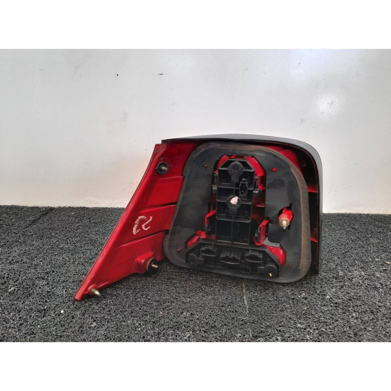 Recambio de piloto trasero derecho para volkswagen golf iv berlina (1j1) conceptline referencia OEM IAM 3