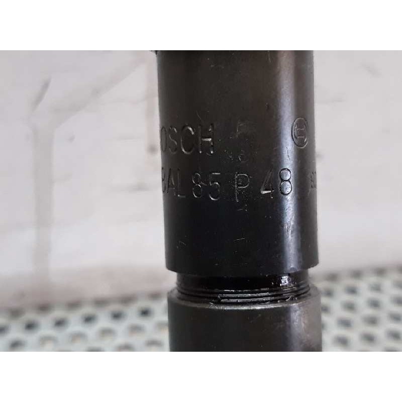 Recambio de inyector para nissan serie l 35.08 referencia OEM IAM KBAL85P48 46930 BOSCH - Blanco 3