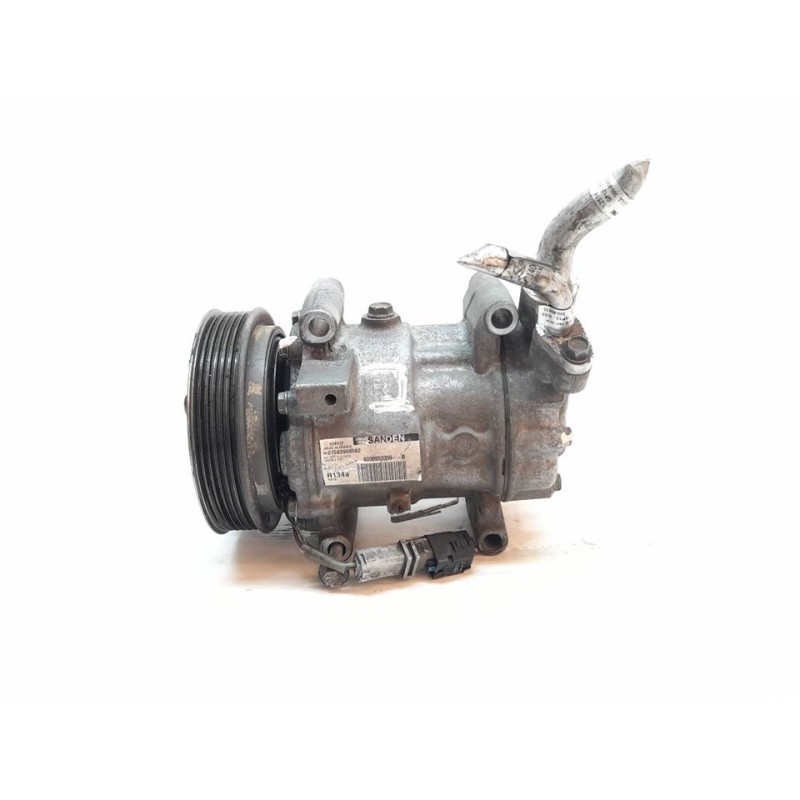 Recambio de compresor aire acondicionado para renault kangoo emotion referencia OEM IAM 8200953359B  