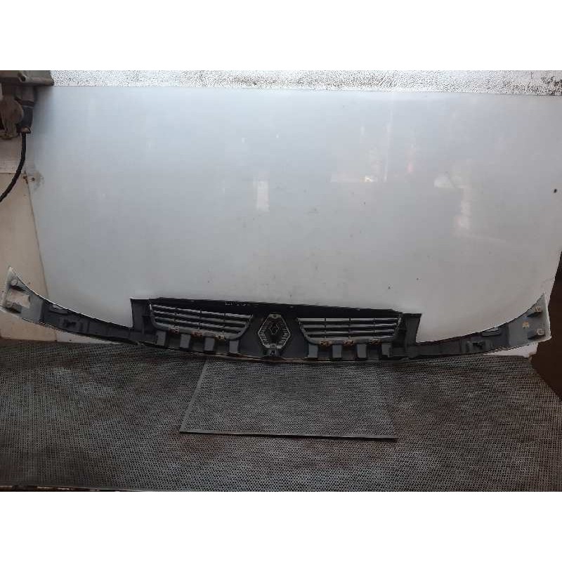 Recambio de rejilla delantera para renault kangoo (f/kc0) rt referencia OEM IAM - Blanco 2