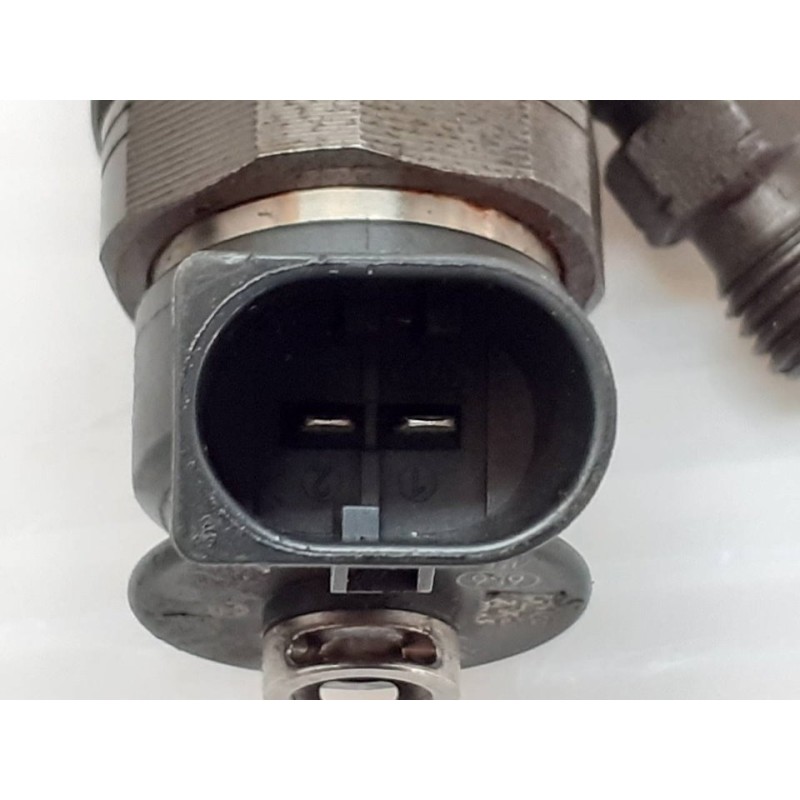 Recambio de inyector para bmw serie 3 lim. (f30) 318d referencia OEM IAM 0445110601  BOSCH - Gris 3