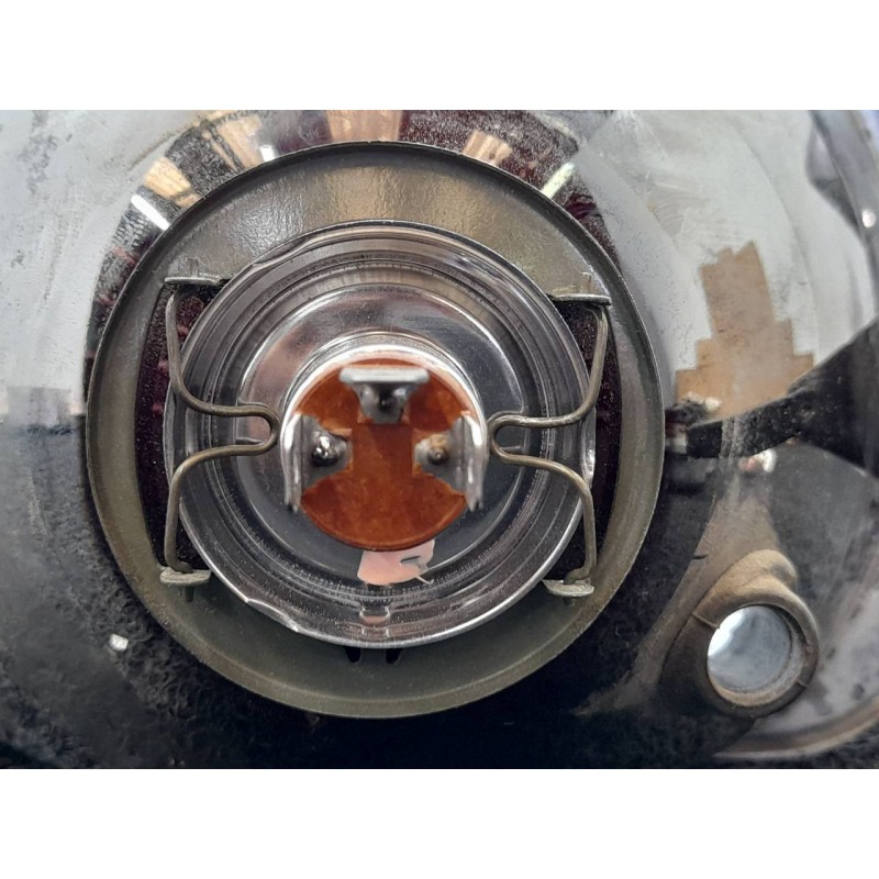 Recambio de faro derecho para peugeot 205 berlina 1.8 d generation referencia OEM IAM - Blanco 2