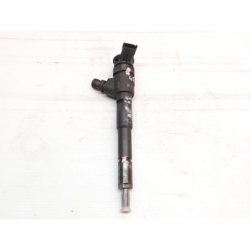 Recambio de inyector para renault kangoo emotion referencia OEM IAM H8201108033  