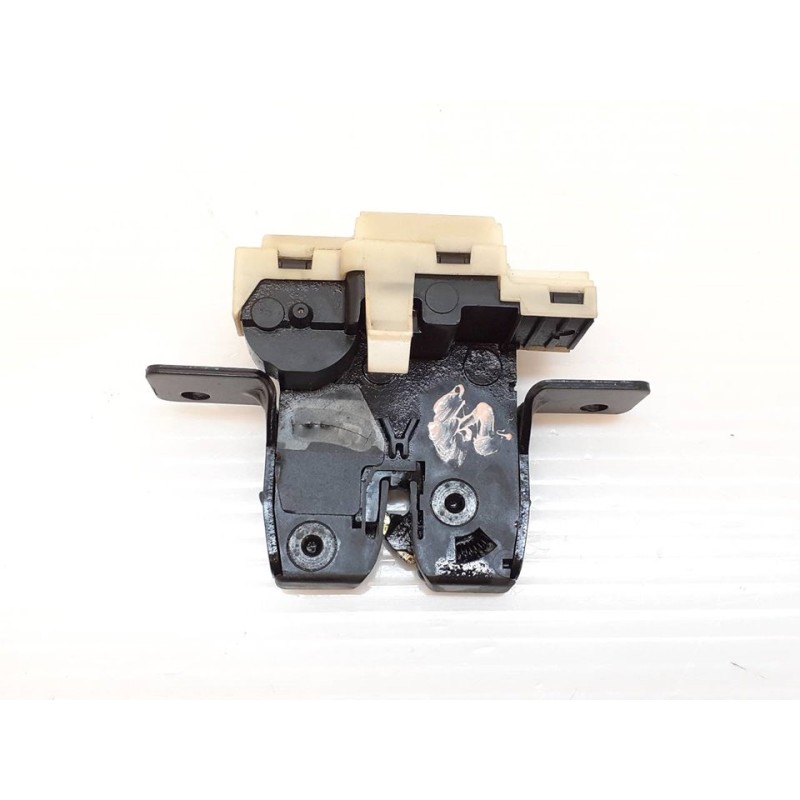 Recambio de cerradura maletero / porton para renault clio iii confort dynamique referencia OEM IAM 8200076240E - Negro 2