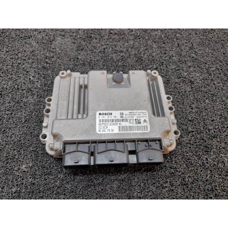 Recambio de centralita motor uce para citroën c4 picasso sx referencia OEM IAM 0281012981 9664617680 BOSCH