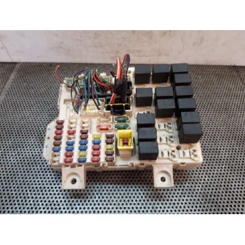CAJA RELES / FUSIBLES MN108319 