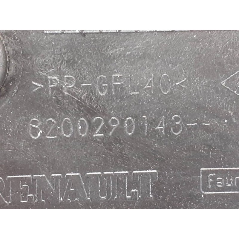Recambio de panel frontal para renault clio iii confort dynamique referencia OEM IAM 8200290143 - Negro 2