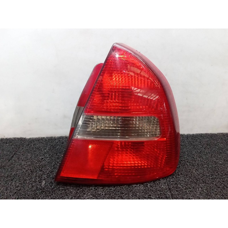 Recambio de piloto trasero derecho para mitsubishi carisma berlina 5 (da0) 1900 di-d comfort referencia OEM IAM   