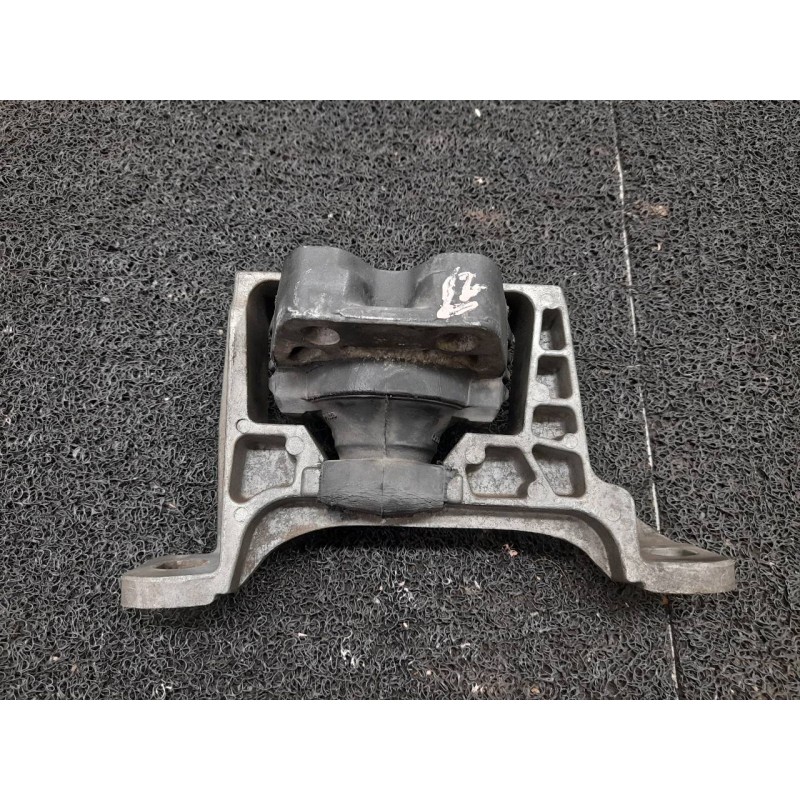 Recambio de soporte motor derecho para ford c-max (cb3) titanium referencia OEM IAM 3M516F012BH  