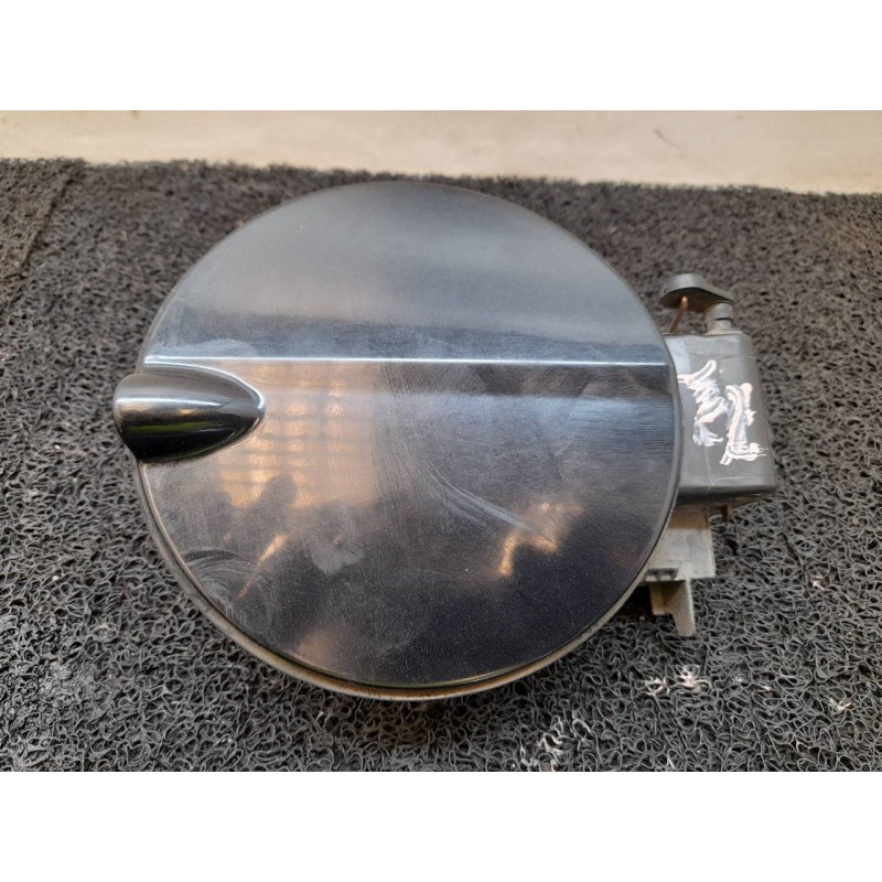 Recambio de tapa exterior combustible para ford focus lim. (cb4) trend referencia OEM IAM 8M51A405A02AA 8M51A27936BB 