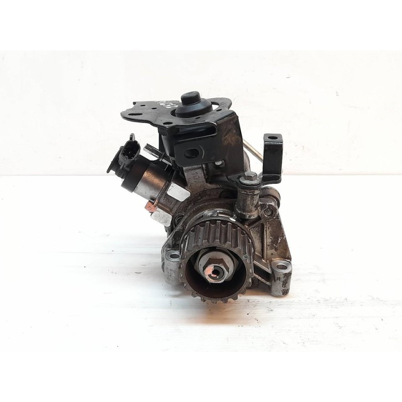 Recambio de bomba inyeccion para renault kangoo emotion referencia OEM IAM 0445010704 167007358R - Blanco 3