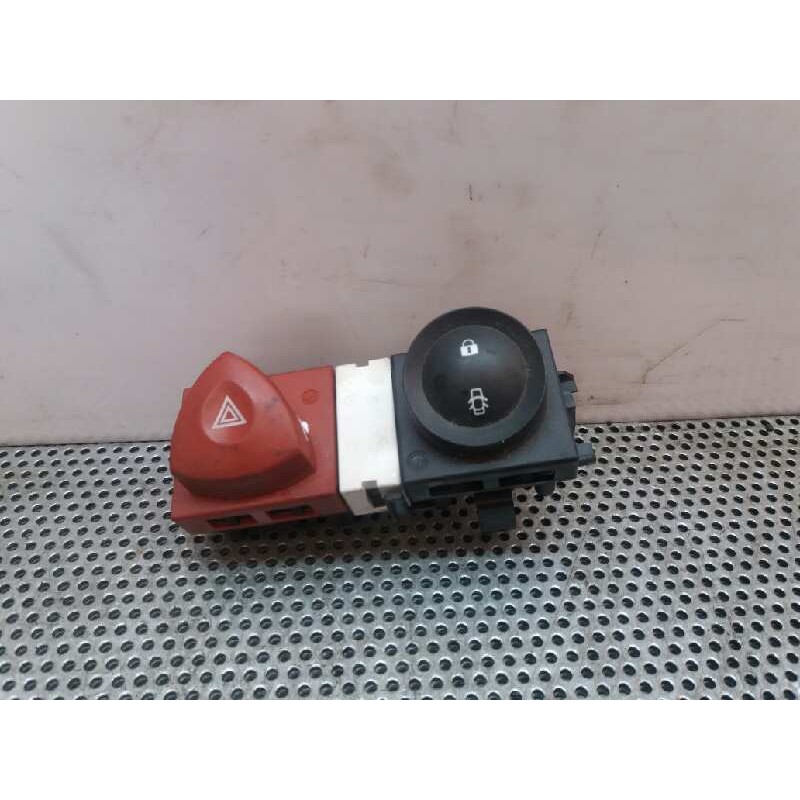 Recambio de warning para renault megane ii berlina 5p confort dynamique referencia OEM IAM 8200407415  