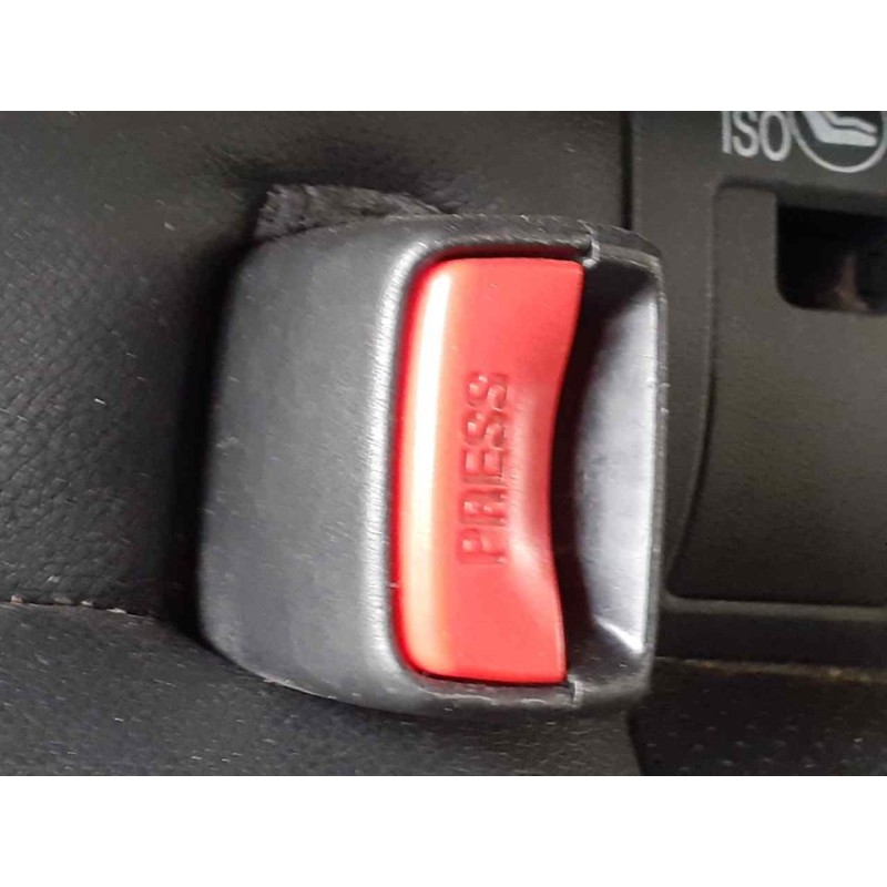 Recambio de enganche cinturon trasero izquierdo para nissan qashqai (j11) 360 referencia OEM IAM   