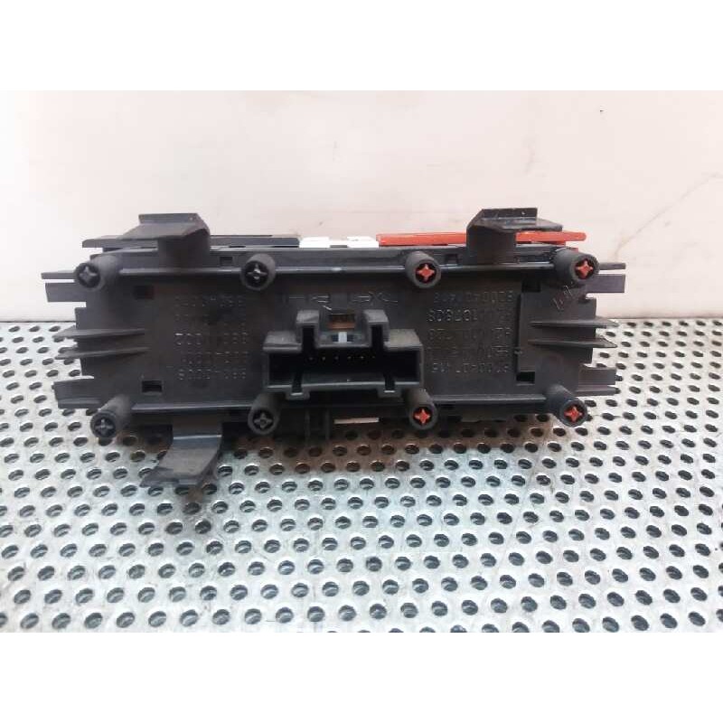 Recambio de warning para renault megane ii berlina 5p confort dynamique referencia OEM IAM 8200407415 - Rojo 3
