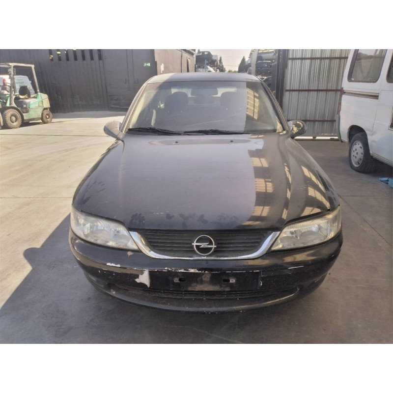 opel vectra b berlina del año 2014