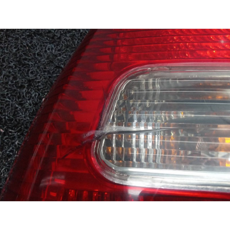 Recambio de piloto trasero izquierdo para mitsubishi carisma berlina 5 (da0) 1900 di-d comfort referencia OEM IAM 2